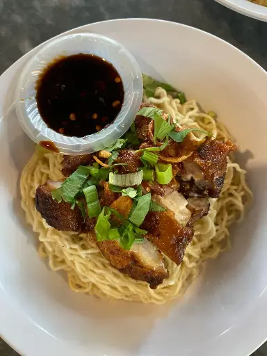[6] MEE KOLOK AYAM BBQ