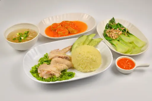 [20] Steamed Chicken Rice + Bean Sprout + Tofu + Soup