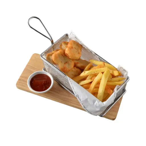 [38] Tempura nuggets with fries