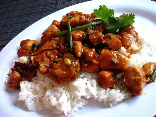 [26] KUNG FU CHICKEN RICE