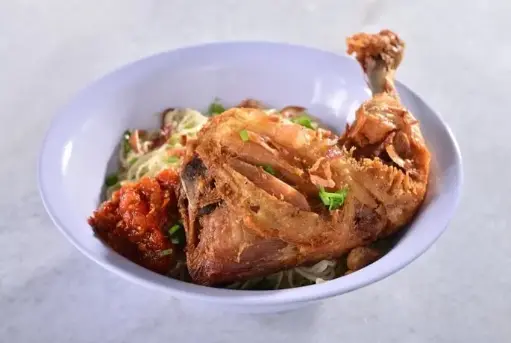 MEE KOLOK AYAM LAVA